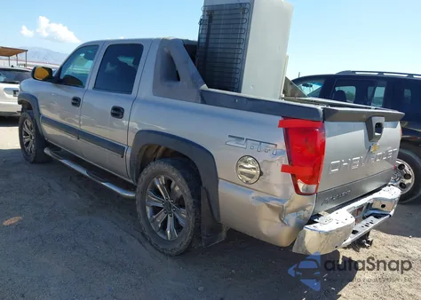 2004 Chevrolet Avalanche 1500 из США, поврежденный, VIN 3GNEC12T14G196002